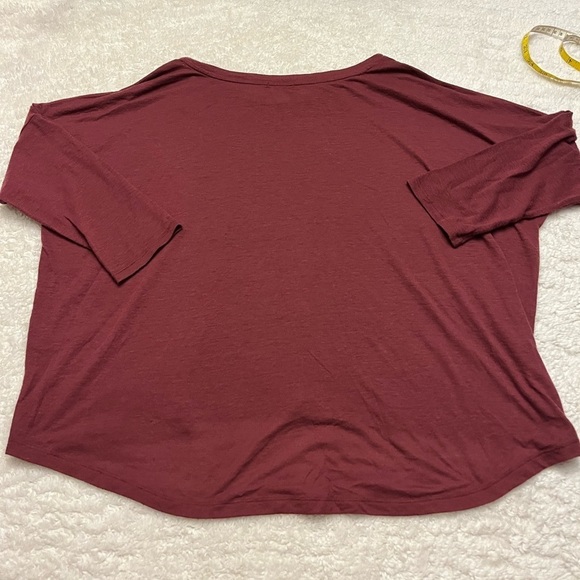 Old Navy Slouch Oversized 1/2 Sleeve - Picture 6 of 6